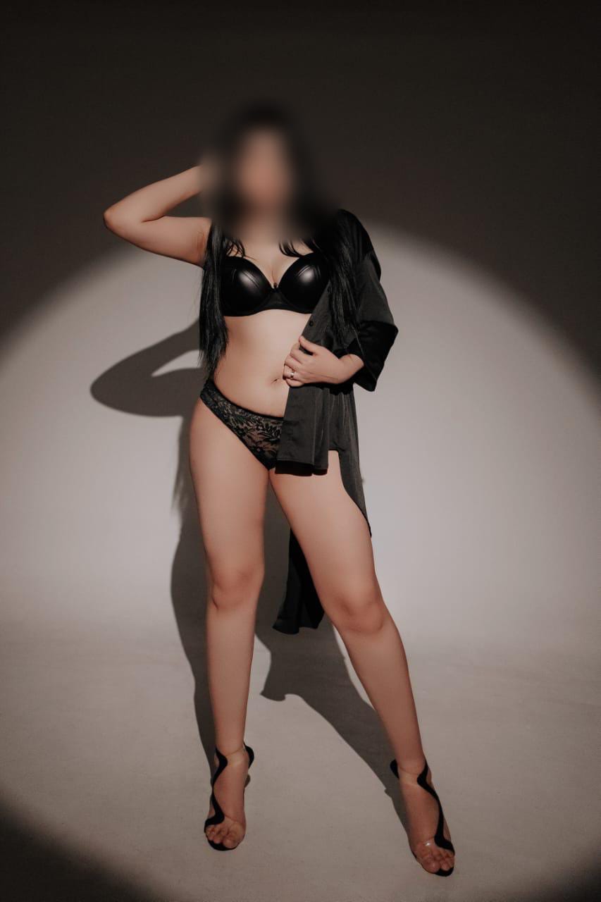 High-profile escort service in Agra